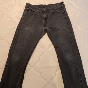 VINTAGE Levi denim straight legged jeans